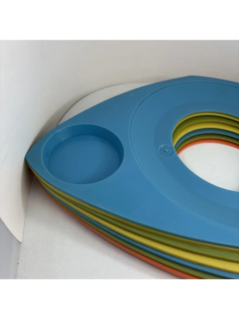 7 Mid Century Wilpak #1000 Plate Holder Wilpet USA Picnic Plate Plastic